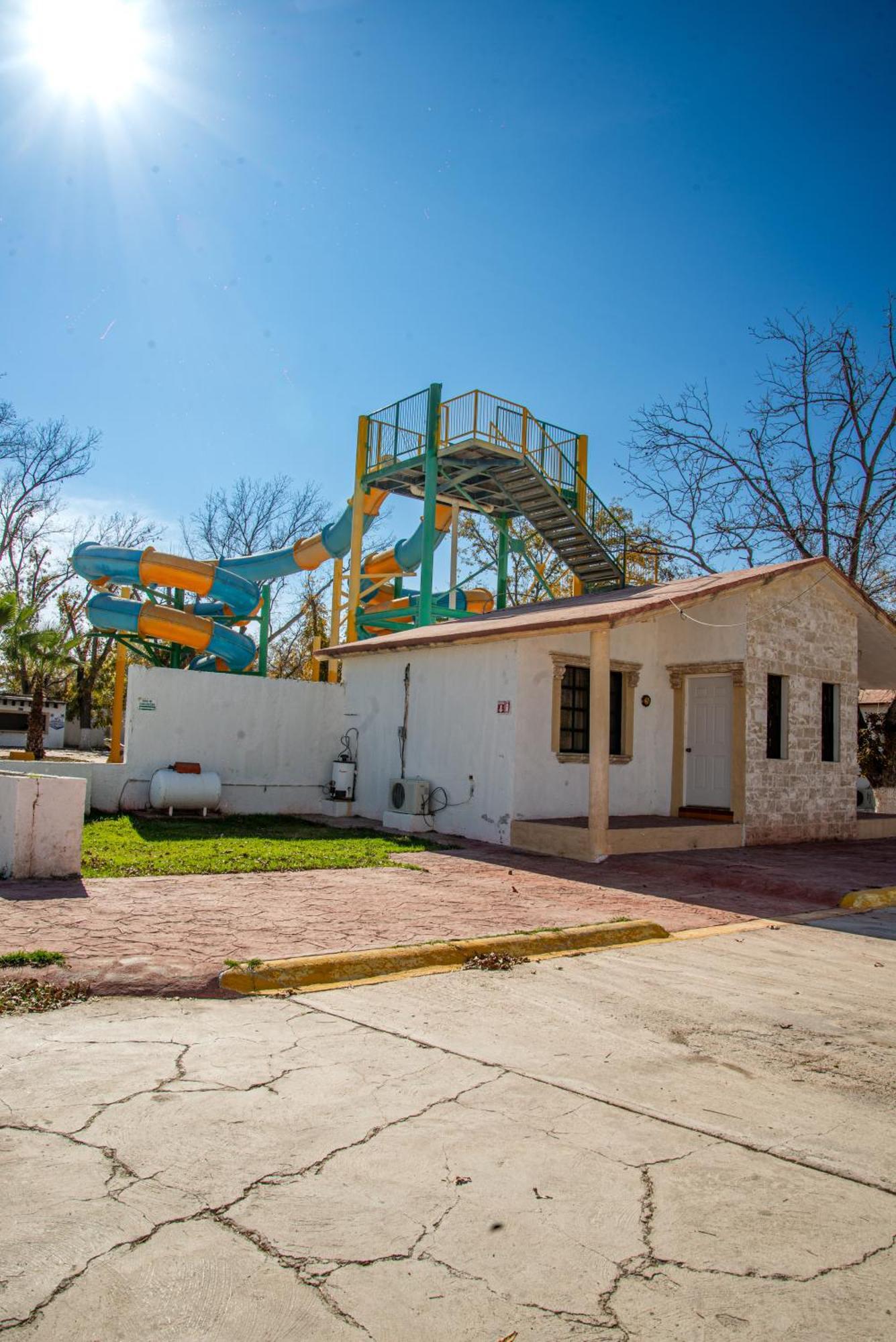 Hotel Pueblo Viejo Паррас-де-ла-Фуэнте Экстерьер фото