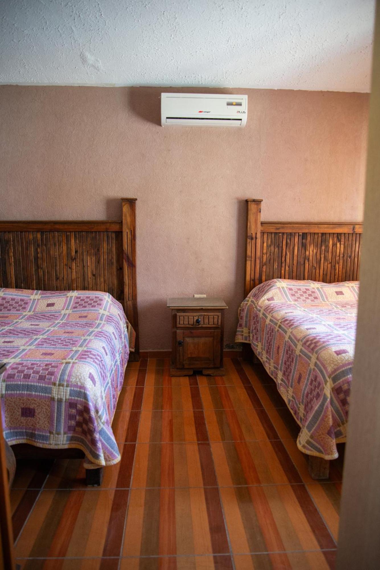 Hotel Pueblo Viejo Паррас-де-ла-Фуэнте Экстерьер фото
