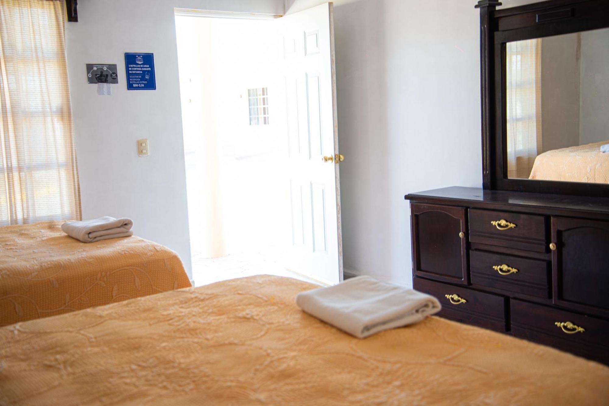 Hotel Pueblo Viejo Паррас-де-ла-Фуэнте Экстерьер фото