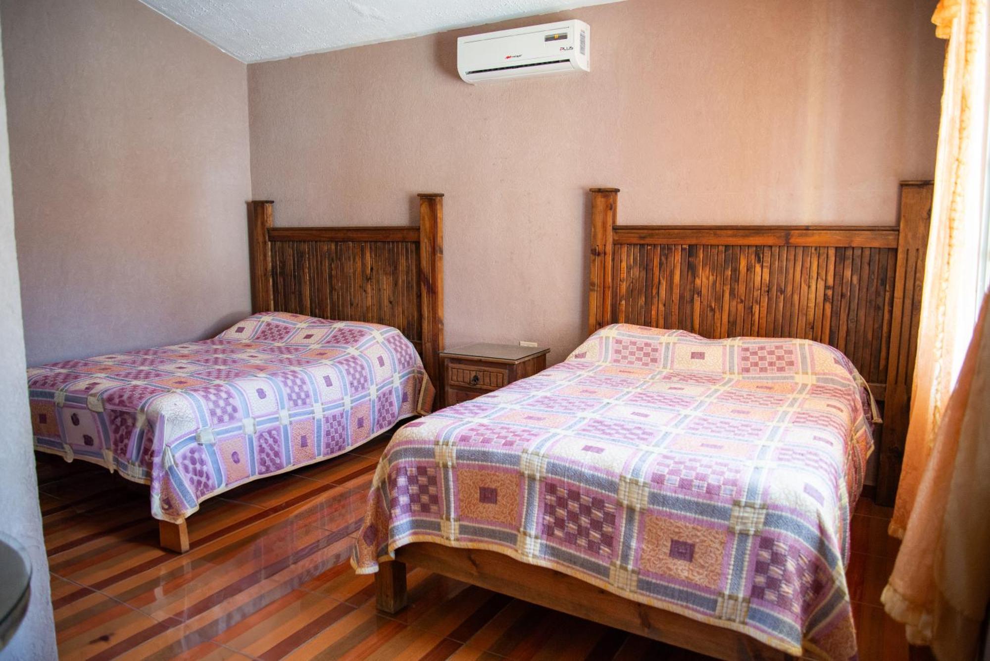 Hotel Pueblo Viejo Паррас-де-ла-Фуэнте Экстерьер фото