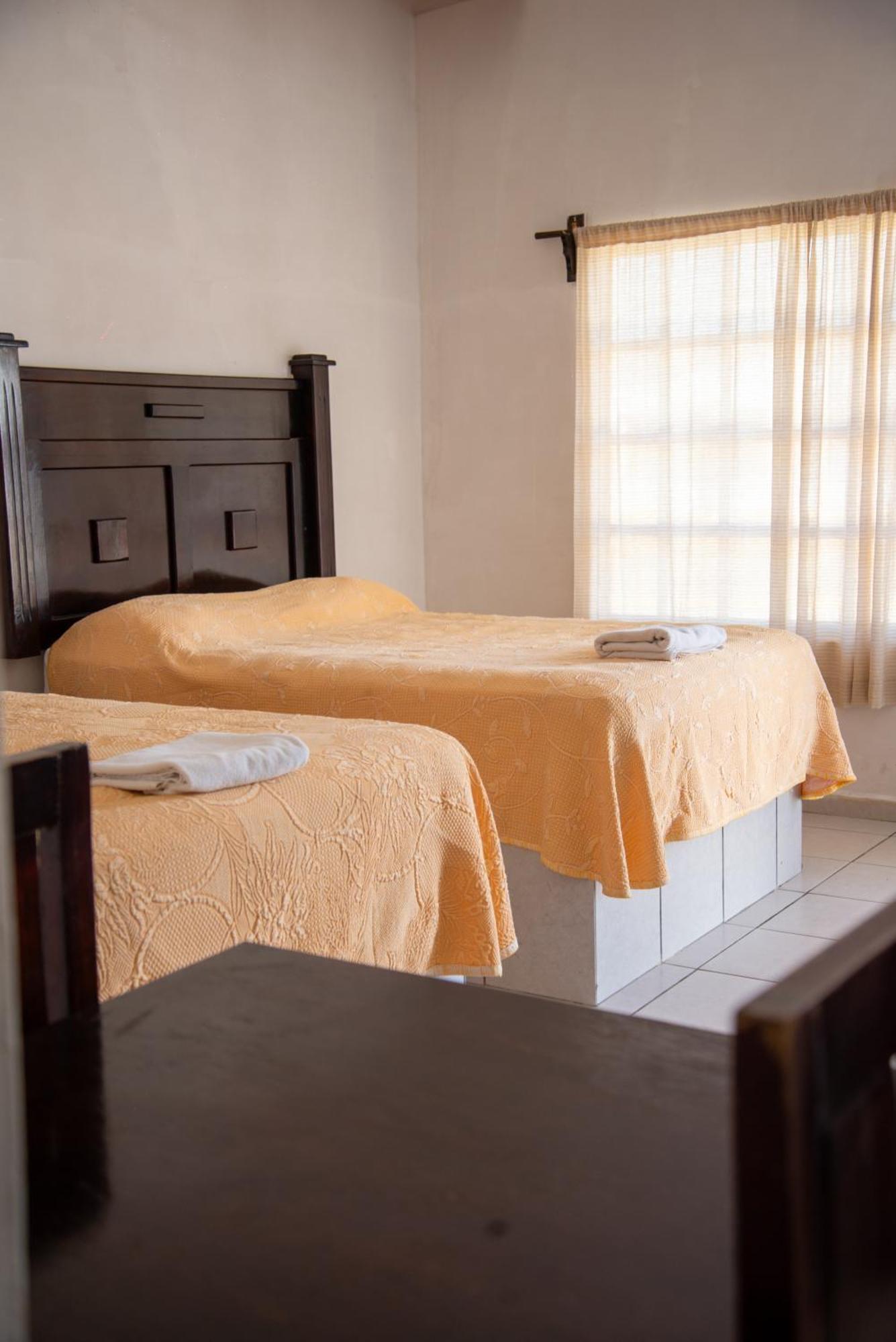 Hotel Pueblo Viejo Паррас-де-ла-Фуэнте Экстерьер фото