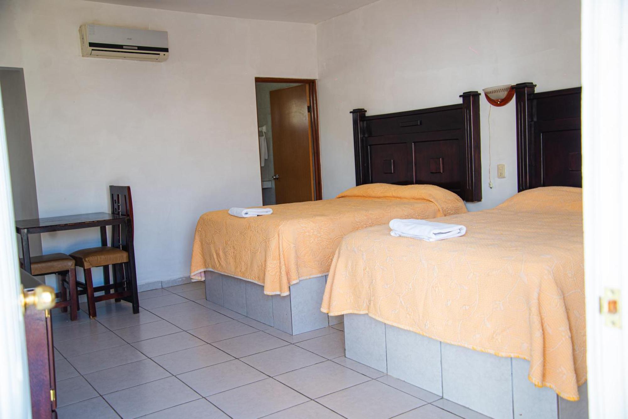 Hotel Pueblo Viejo Паррас-де-ла-Фуэнте Экстерьер фото